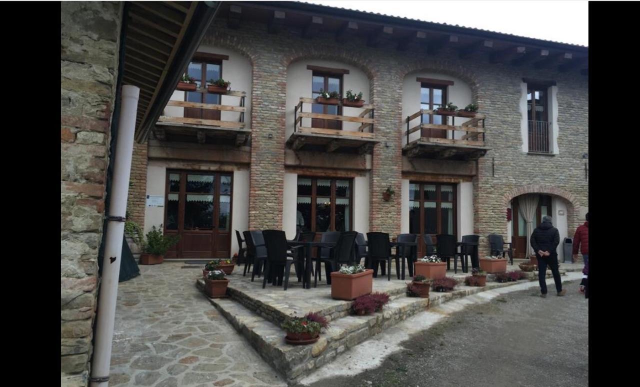 Agriturismo Locanda Dei Cacciatori Dogliani Extérieur photo